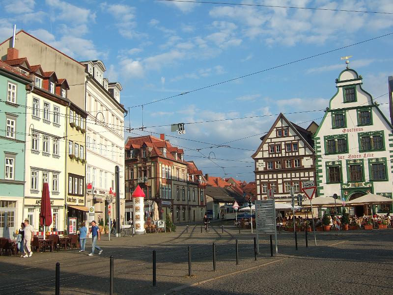 2009-08- (378).JPG - Südostende des Domplatzes